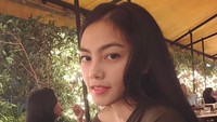 Kabarnya dulu Milka bekerja sebagai dokter muda di salah satu puskesmas. Di Instagram pribadinya, ada banyak momen kebersamaan saat ia dan keluarganya makan bersama. Foto: Instagram milkanisa