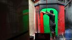 Mengintip Proses Pembuatan Lilin Imlek di Bandung