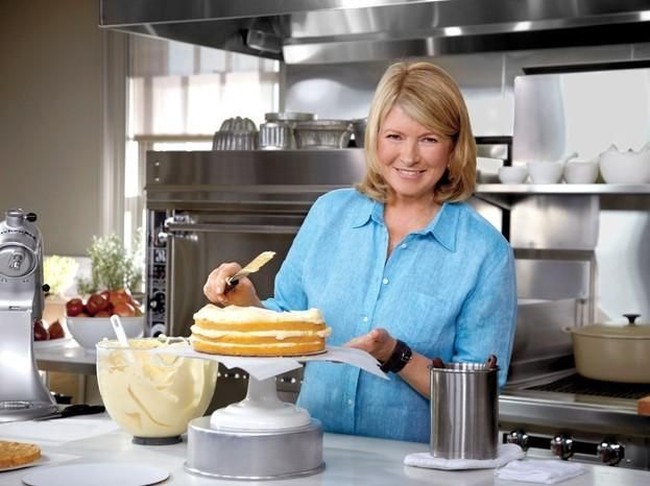 Martha Stewart punya sembilan asisten untuk melayaninya. Ia pernah menunjuk salah satu asisten pergi ke India hanya untuk membeli kain. (Foto: Istimewa)