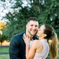 Tim Tebow, mantan atlet football Amerika ini melamar Demi-Leigh di rumah keluarganya di Jacksonville, Florida, seperti dikutip dari People. Foto: Dok. Kelly Braman Photography