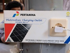 Pertamina MOR III Dukung Charging Outlet Tenaga Surya Pertama di UI