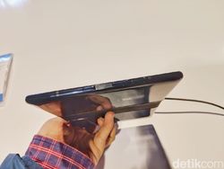 Melihat Lagi Flexpai, Ponsel Layar Lipat Pertama Dunia