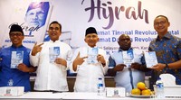 Ketua Dewan Kehormatan PAN, Amien Rais meluncurkan buku bertajuk Hijrah: Selamat Datang Revolusi Mental, Selamat Datang Revolusi Moral.