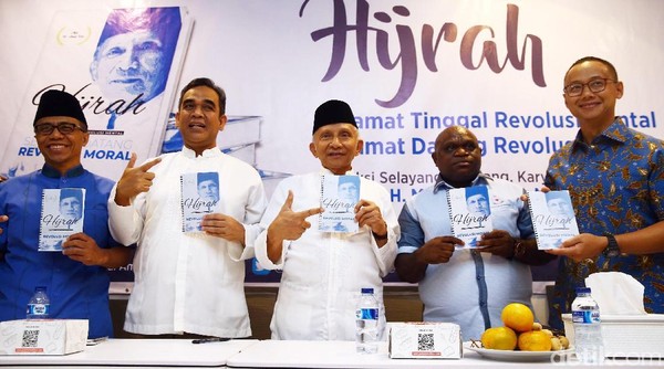 Amien Rais Kritik Jokowi Lewat Buku Hijrah