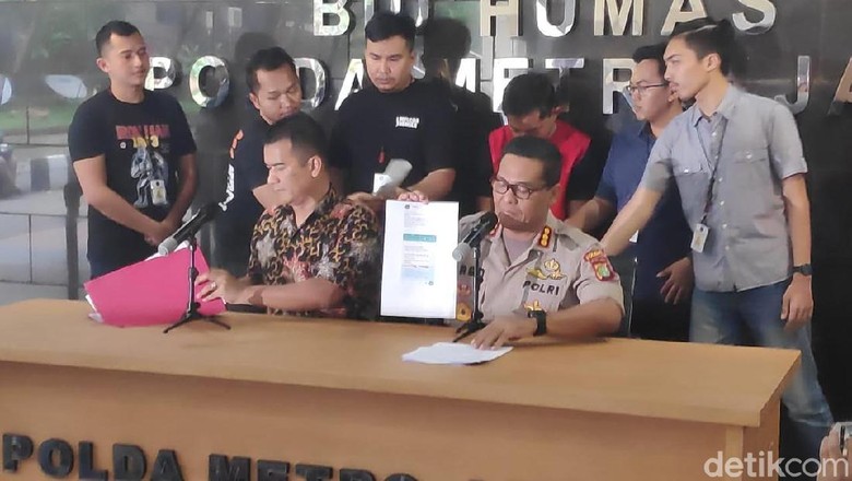 Guru Tersangka Penyebar Hoax Surat Suara Tercoblos Dijerat UU ITE Guru Tersangka Penyebar Hoax Surat Suara Tercoblos Dijerat UU ITE