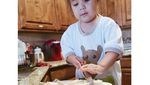 Ini Rachel, Anak Vlogger Pitas Life yang Doyan Makan dan Masak