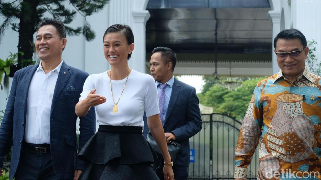 Agnez Mo Ajak Jokowi Nge-vlog di Istana Agnez Mo Ajak Jokowi Nge-vlog di Istana