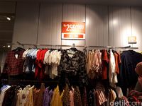 Bershka Gelar Sale, Celana Jeans Mulai 