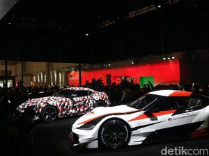 Melihat dari Dekat Mobil Balap Toyota