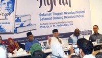 Acara tersebut turut dihadiri oleh mantan komisioner Komnas HAM Natalius Pigay, Sekjen PAN Edi Soeparno, hingga Wakil Ketua Dewan Kehormatan PAN Drajat Wibowo