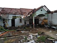 Rumah di Rancaekek rusak diterjang puting beliung