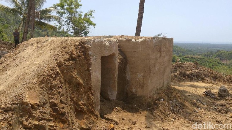 Penambang Temukan Benteng Pendem Jepang di Perbukitan Menoreh Penambang Temukan Benteng Pendem Jepang di Perbukitan Menoreh