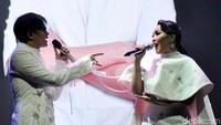 Armand dan Dewi sudah 25 tahun menjalani bahter rumah tangga. Pool/Noel/detikFoto.