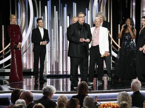 Momen ketika Nicole Kidman dan Rami Malek di panggung Golden Globe Awards 2019.