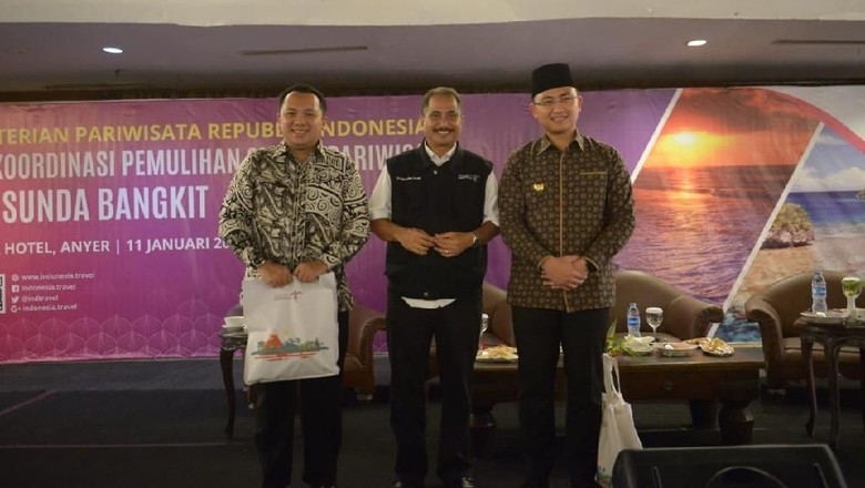 Gubernur Lampung M Ridho Ficardo, Menpar Arief Yahya dan Wakil Gubernur Banten Andika Hazrumy (dok Kemenpar) Gubernur Lampung M Ridho Ficardo, Menpar Arief Yahya dan Wakil Gubernur Banten Andika Hazrumy (dok Kemenpar)