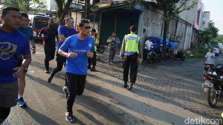 Sandiaga Lari Pagi di Grobogan dan Santap Tempe Setebal Dompet Sandiaga Lari Pagi di Grobogan dan Santap Tempe Setebal Dompet