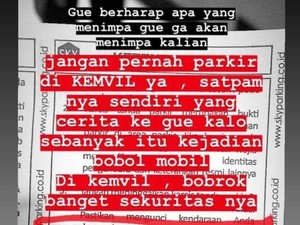 Mobil Dibobol di Parkiran Mal Kemang Village