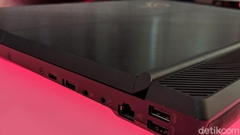 Port kanan ROG Mothership. Foto: Adi Fida Rahman/detikINET