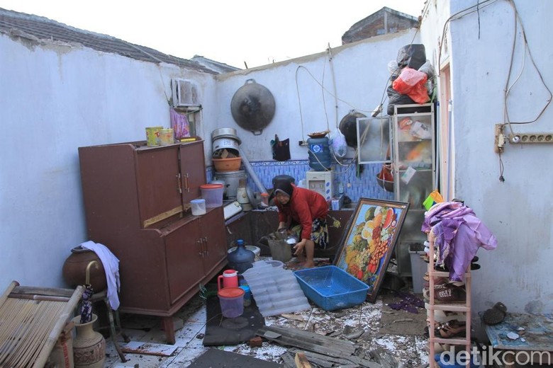 Detik-detik Puting Beliung Luluhlantakkan Ratusan Rumah di Rancaekek Detik-detik Puting Beliung Luluhlantakkan Ratusan Rumah di Rancaekek