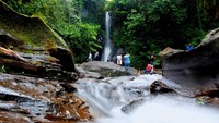 Air terjun yang satu ini, memang masih perawan karena sangat jarang dikunjungi oleh wisatawan. (Muhammad Bakri/detikTravel)