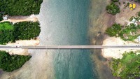 Jembatan Leta Ora Ralan yang dulunya bernama Wear Arafura ini memiliki panjang 323 meter, dibangun dengan skema multiyears contract tahun anggaran 2016-2018 dengan anggaran lebih dari Rp 123 miliar. Foto: Dok. Kementerian PUPR