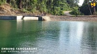 Di bidang Sumber Daya Air, infrastruktur yang dibiayai SBSN 2018 yakni Pengaman Pantai Buol di Sulteng, Embung Kalipang di Kediri, Embung Tanggoromi di Papua Barat, Pengendalian Banjir Sungai di Papua Barat, Penyediaan Air Baku Dempo Tengah dan Penyediaan Air Baku Pampangan di Sumsel.  Foto: Dok. Kementerian PUPR
