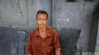 Ojek Sepeda Ontel Jakarta Bertahan dengan Pendapatan Tak Menentu