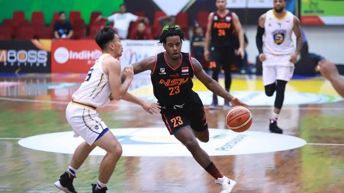 Dashaun Wiggins, NSH Jakarta, menjadi pencetak skor terbanyak dalam kemenangan NSH atas Satya Wacana di Seri IV IBL 2018/2019, Sabtu (12/1/2019). (dok. IBL) Dashaun Wiggins, NSH Jakarta, menjadi pencetak skor terbanyak dalam kemenangan NSH atas Satya Wacana di Seri IV IBL 2018/2019, Sabtu (12/1/2019). (dok. IBL)