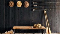 Sisa kayu bahan bangunan digunakan sebagai hiasan di dalam rumah. Casey Dunn/Inhabitat.com.