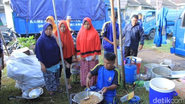 Ratusan Warga Korban Puting Beliung Rancaekek Mengungsi