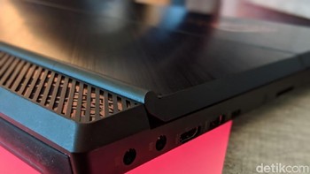 Port bagian kiri ROG Mothership. Foto: Adi Fida Rahman/detikINET