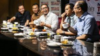 Para pembicara memaparkan pandangannya dalam diskusi Jelang Debat Siapa Hebat  di Jakarta, Sabtu (12/1/2018).