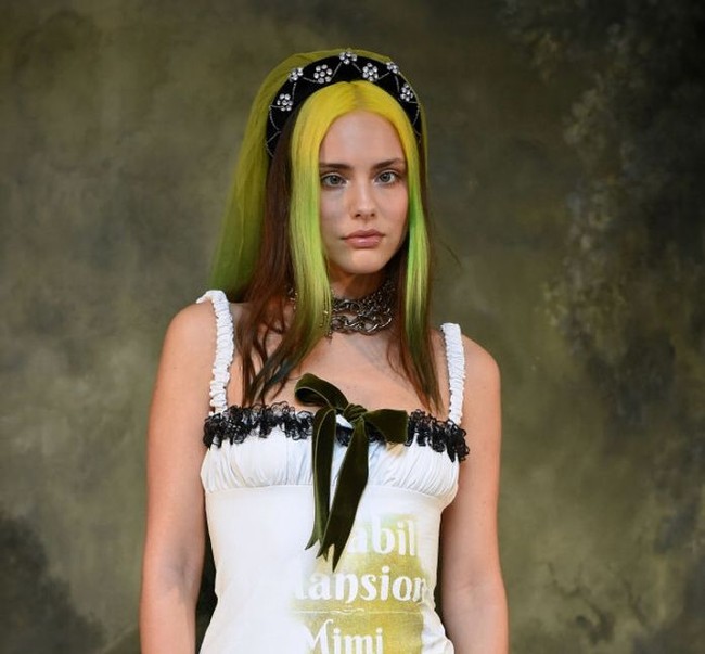 Model di bawah agensi Storm Models tersebut kini tengah mempelajari bahasa Rusia dan Prancis di kampus UCL, Amerika Serikat. (Foto: Instagram @moffygathornehardy)