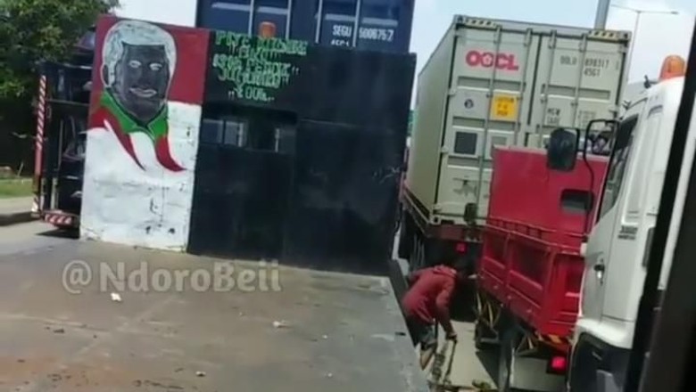 Polisi Buru Kelompok Bajing Loncat yang Viral di Media Sosial Polisi Buru Kelompok Bajing Loncat yang Viral di Media Sosial