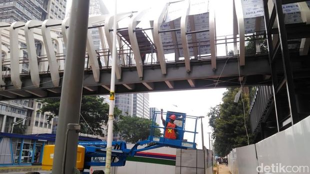 Warga Harap JPO di dekat FX Sudirman Dapat Segera Beroperasi