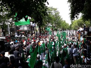 Peserta Tablig Akbar Solo Bentak Polisi, PA 212: Diblokade, Wajar Marah