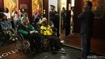 Senyum Semringah Penyandang Disabilitas Kunjungi Museum Keramik