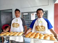 Empuk Enak Roti dan Donat Buatan Warga Binaan Lapas Makassar