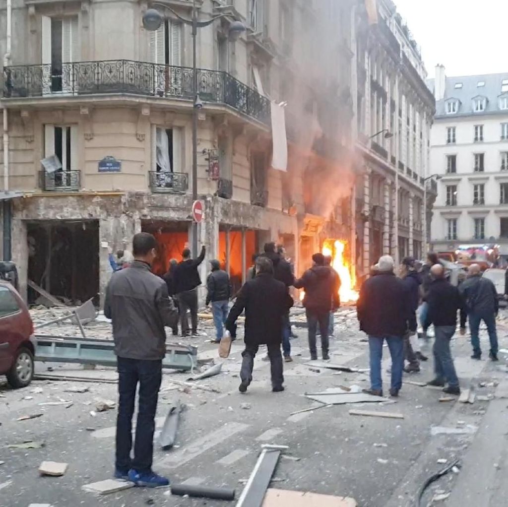 Video Suasana Lokasi Ledakan Gas di Paris