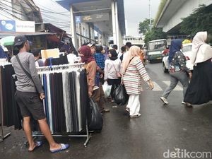 Satpol PP akan Tegas ke PKL Bandel yang Jualan di Kolong Skybridge