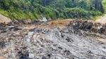 Potret Jalan Trans Papua yang Rusak Berat
