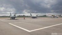Saat melintasi udara Indonesia, pesawat itu tak punya izin dan langsung dikawal F-16 TNI AU untuk turun ke Bandara Hang Nadim. (Dok Puspen AU)