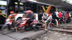 Parah! Pemotor Lawan Arus Berjamaah