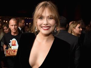 Elizabeth Olsen Gak Ikutan Wisuda Kuliah Gegara Gak Punya Teman