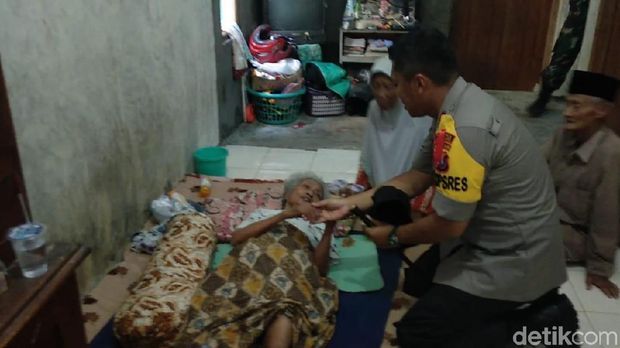 Bantuan Mengalir untuk Korban Puting Beliung Dua Desa di Lamongan