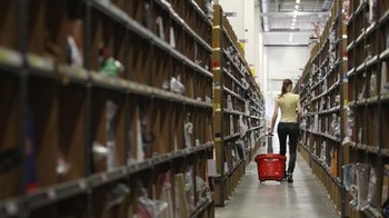 Kabar perceraian Bezos dengan MacKenzie kemungkinan tidak akan berpengaruh besar pada operasional Amazon. Foto: Getty Images