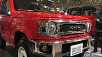 Jimny mungil yang wajah depannya diganti menjadi sangat mirip dengan Land Cruiser itu digarap oleh Ladder Frame Factory. Foto: Dina Rayanti