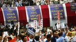 Semangat Warga Ikuti Pidato Kebangsaan Prabowo