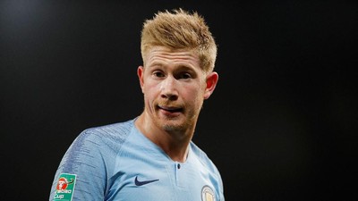 Lambang Manchester City dan Chelsea Pernah Tersemat di Dada Mereka