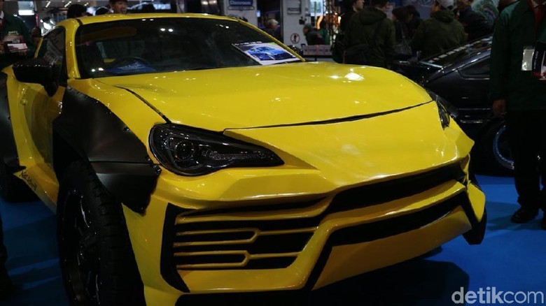 Lamborghini Urus KW dari Toyota 86